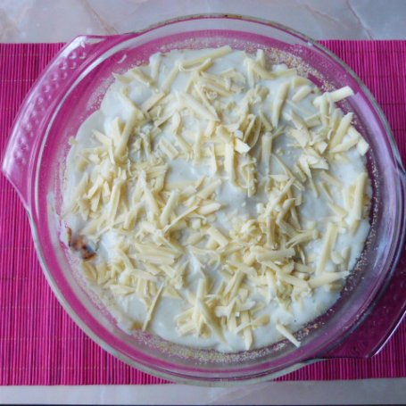 Krok 4 - Zapiekanka ziemniaczana pod beszamelem foto