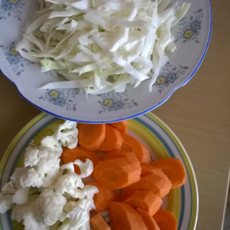 Krok 3 - Zapiekanka ziemniaczana z klopsikami i warzywami foto