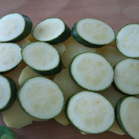 Krok 2 - Zapiekanka ziemniaczana z mięsem i cukinią foto