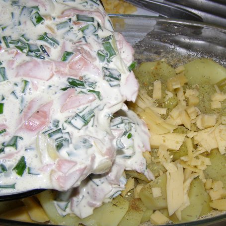 Krok 3 - zapiekanka ziemniaczana... foto