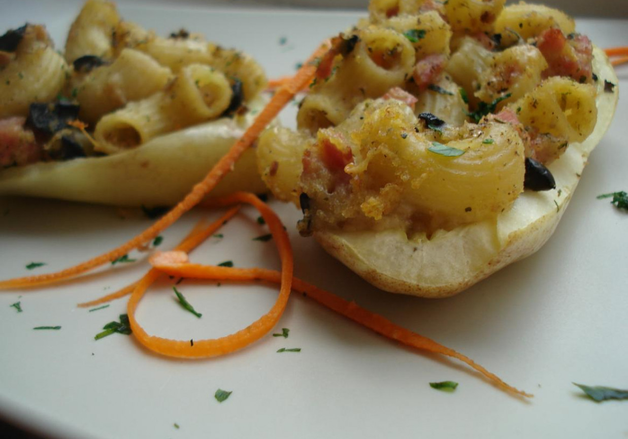 Zapiekanki makaronowe w papryce foto