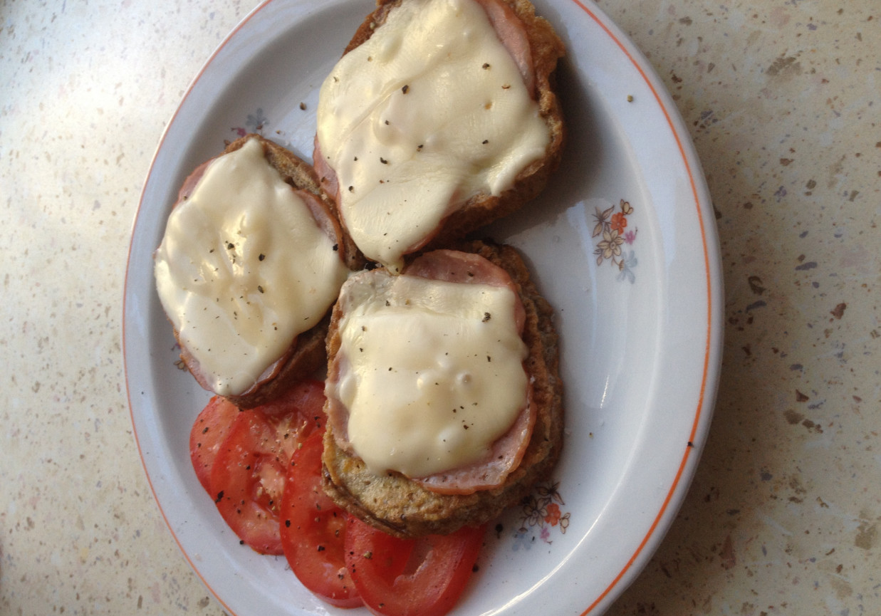 Zapiekanki śniadaniowe foto