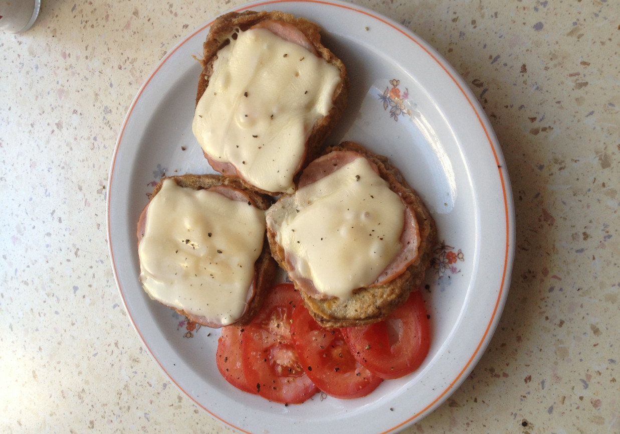 Zapiekanki śniadaniowe foto