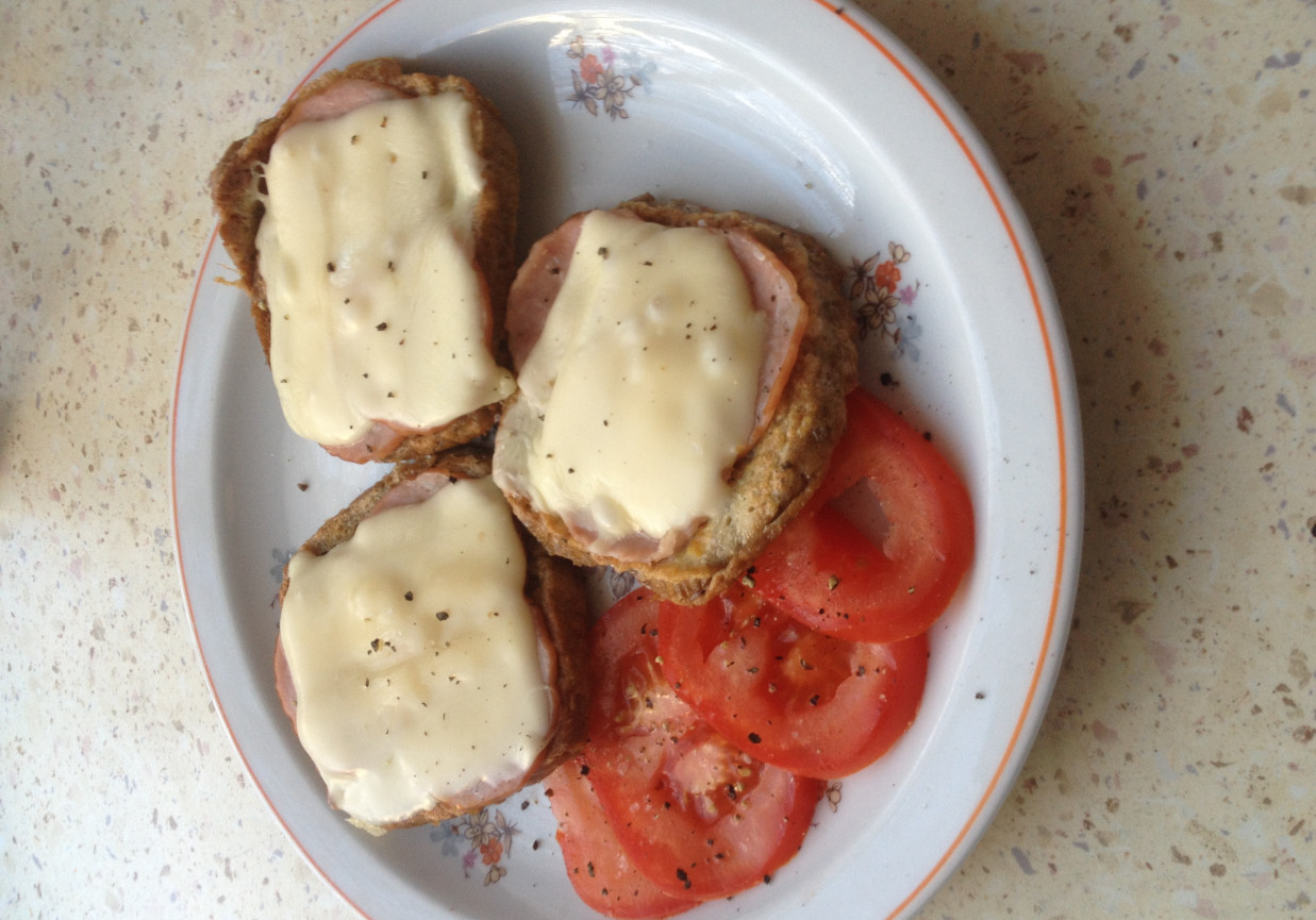 Zapiekanki śniadaniowe foto