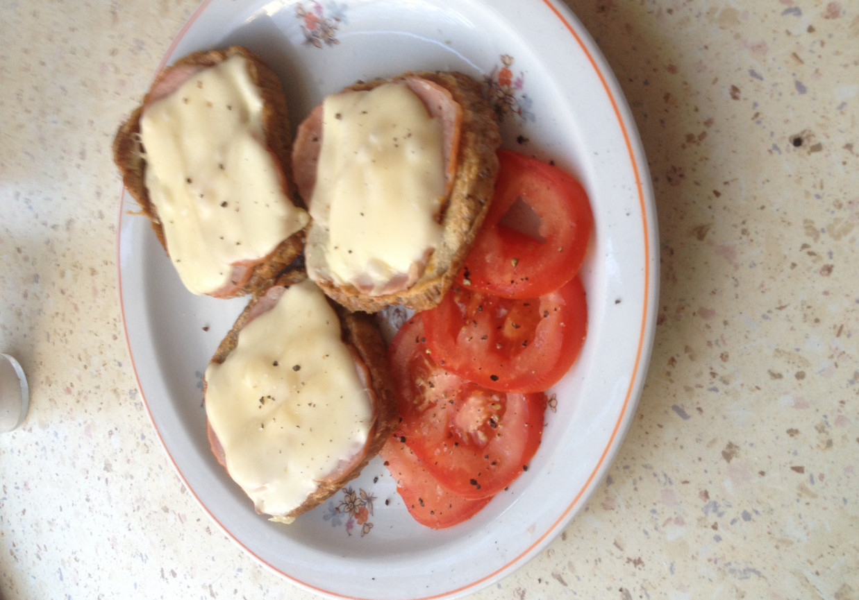 Zapiekanki śniadaniowe foto