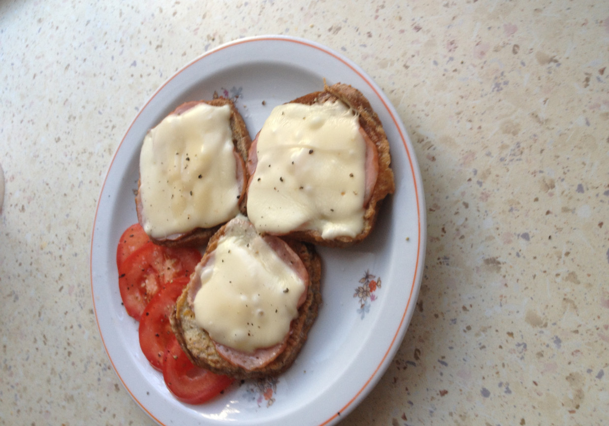 Zapiekanki śniadaniowe foto