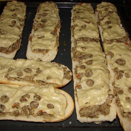 Krok 9 - Zapiekanki z pieczarkami foto