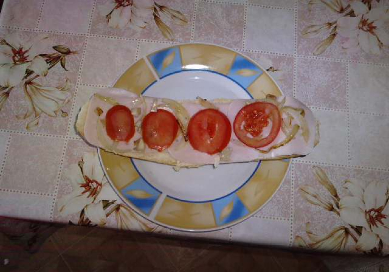 Zapiekanki z pomidorem foto