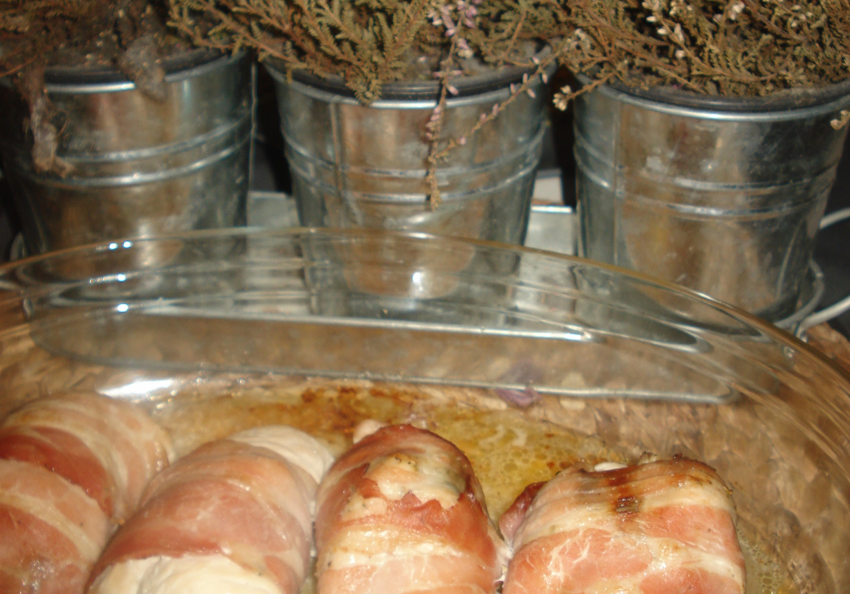 Zapiekany filet o 2 obliczach-z Gorgonzolą w środku i boczkiem na zewnatrz foto