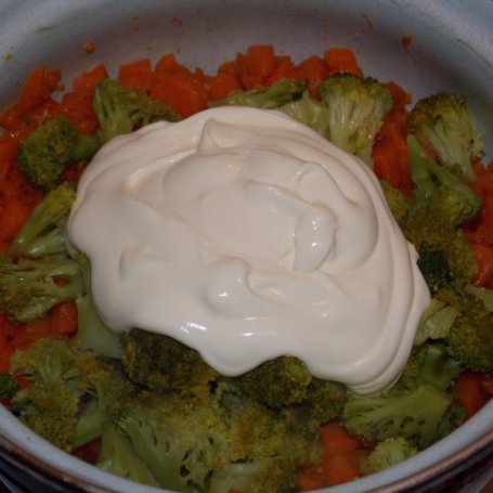 Krok 5 - Zasmażana marchewka z brokułem foto