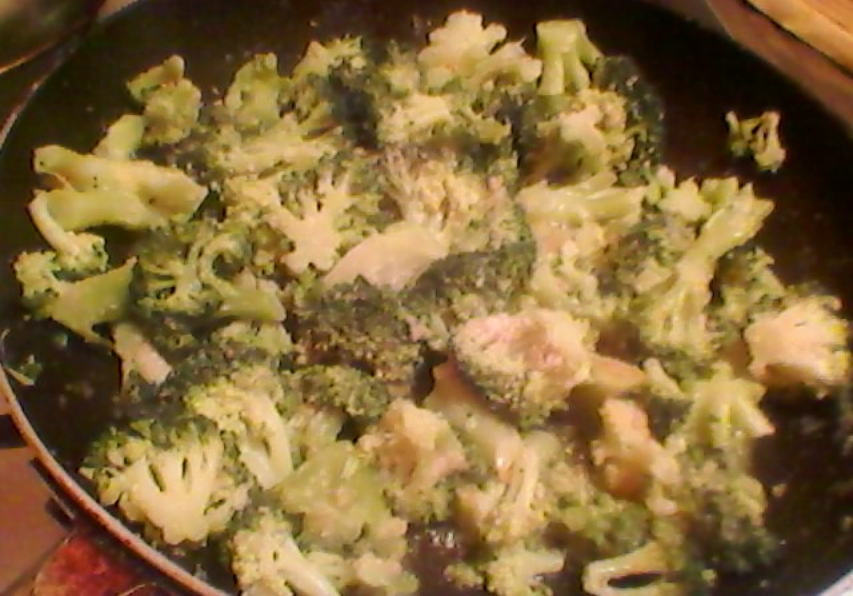 Zasmażany brokuł. foto