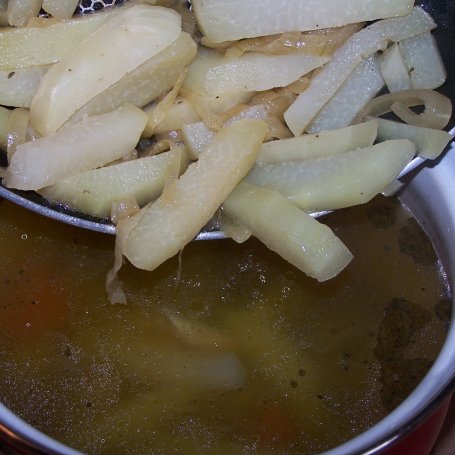 Krok 3 - Zdrowa kalarepowa, czyli zupa kremowa foto