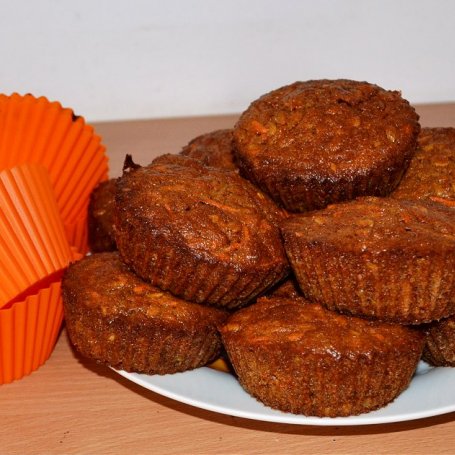 Krok 7 - Zdrowe muffinki marchewkowe foto