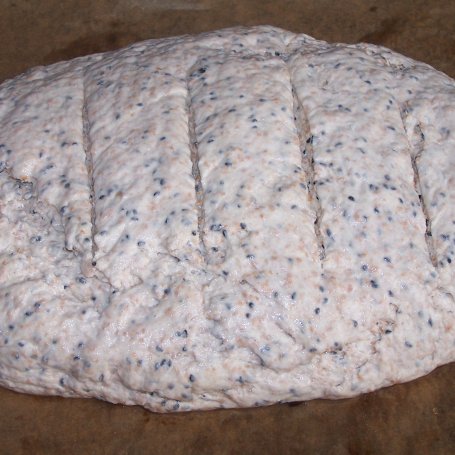 Krok 4 - Zdrowe pieczywo, czyli chleb z czarnuszką na maślance foto