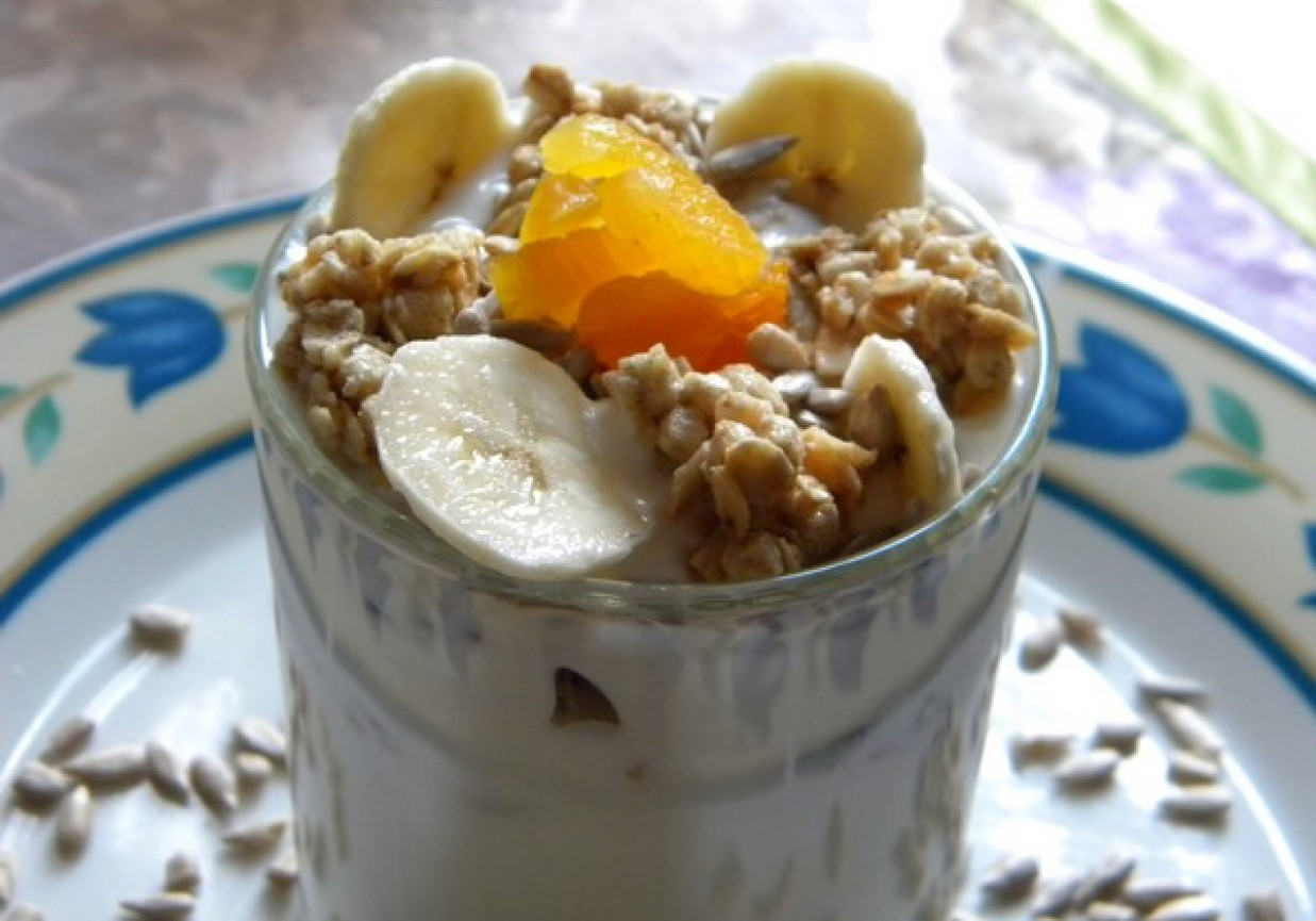 Zdrowy jogurt śniadaniowy foto