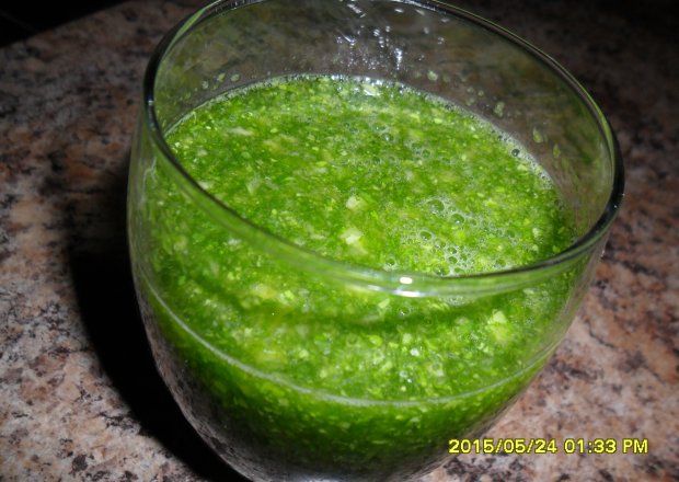 Fotografia przedstawiająca Zdrowy koktajl z zielonej sałaty