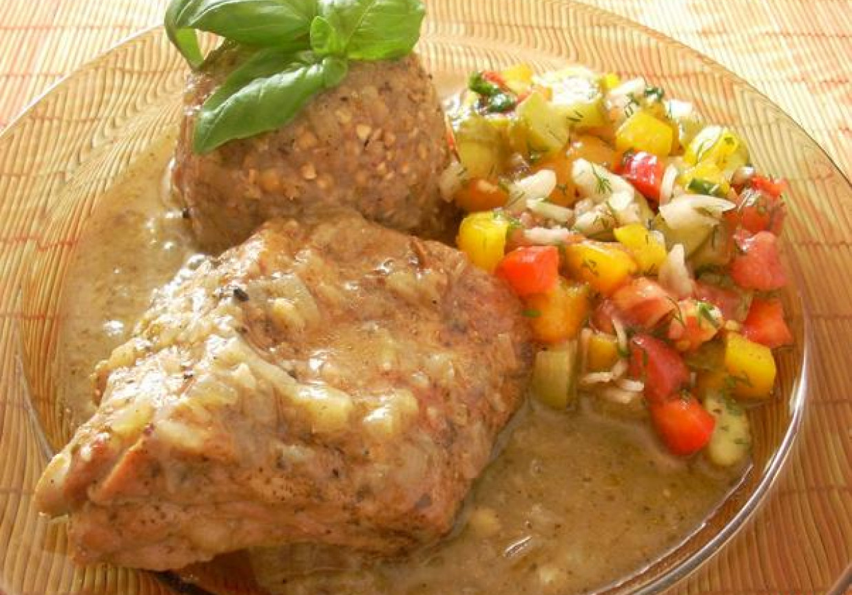 Żeberka duszone w pachnącym sosie foto