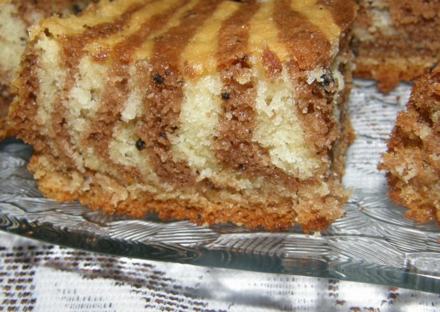 Fotografia przedstawiająca zebra ciasto w paski