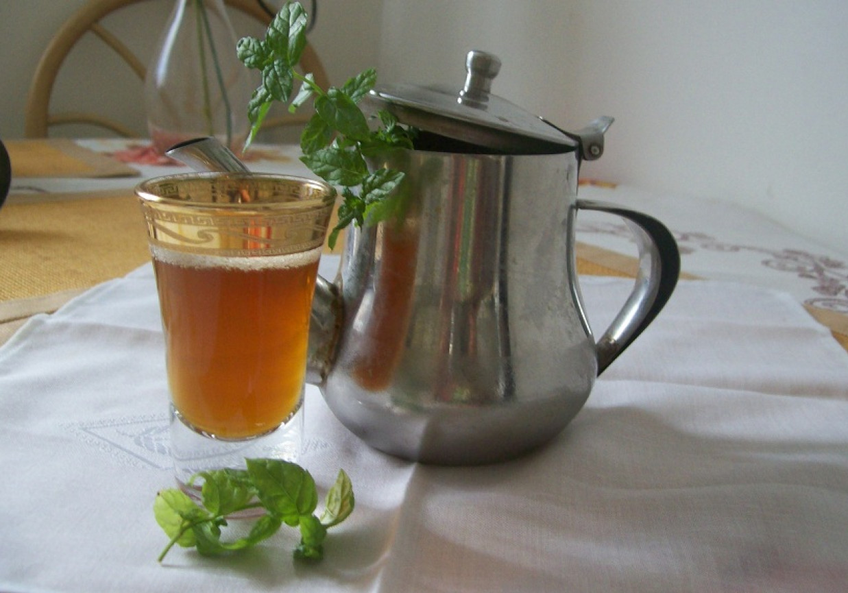 Zielona herbata po tunezyjsku foto