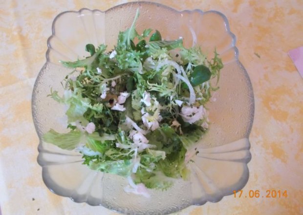 Fotografia przedstawiająca Zielona sałata do grilla