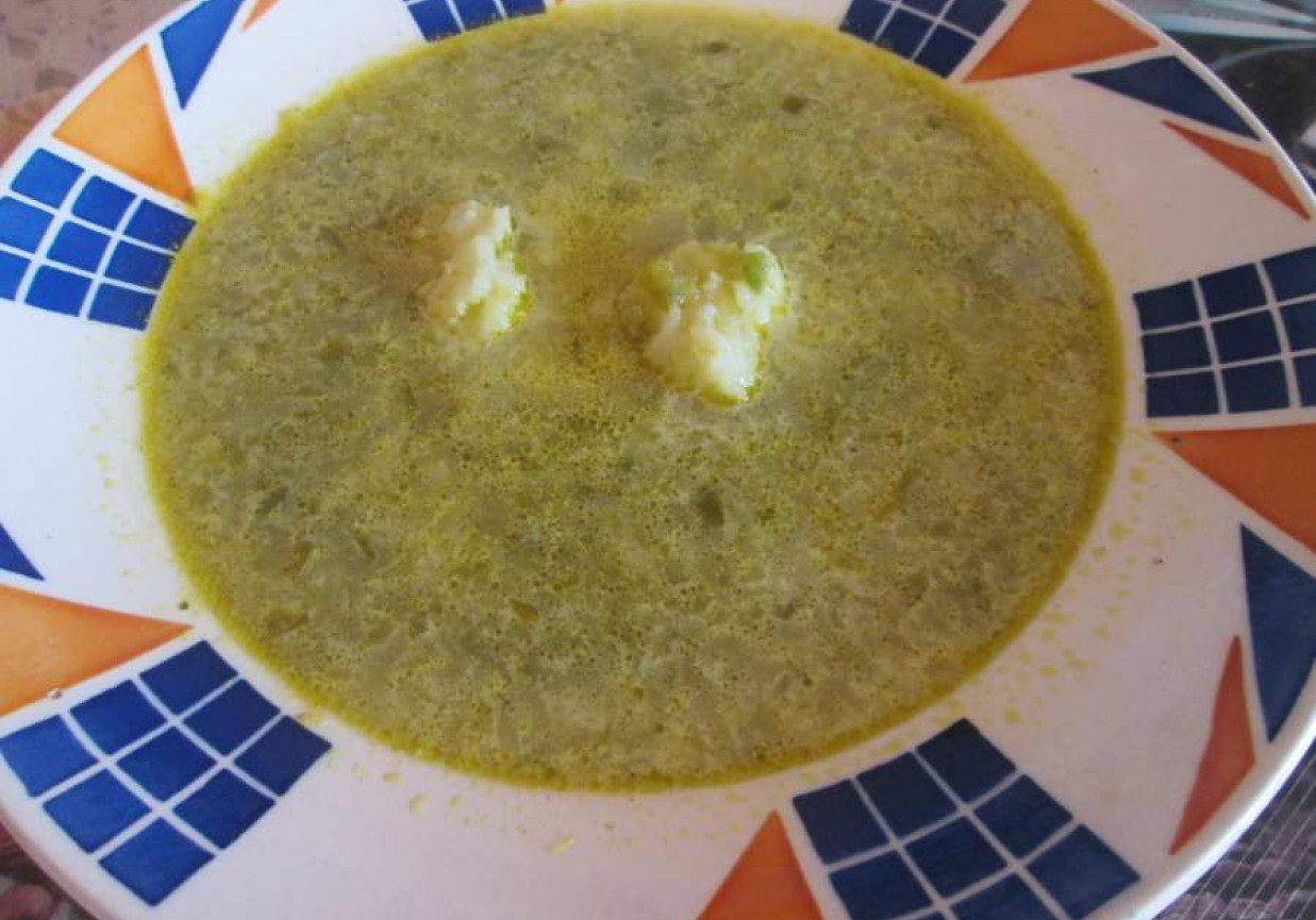 Zielona zupa paprykowa foto