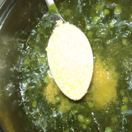 Krok 4 - Zielona zupa ze szpinakiem foto