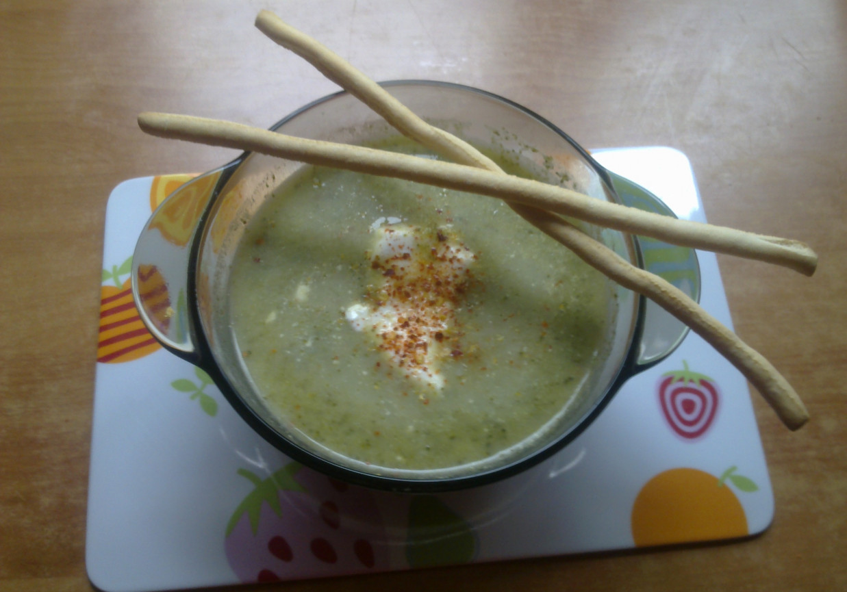 zielona zupa foto