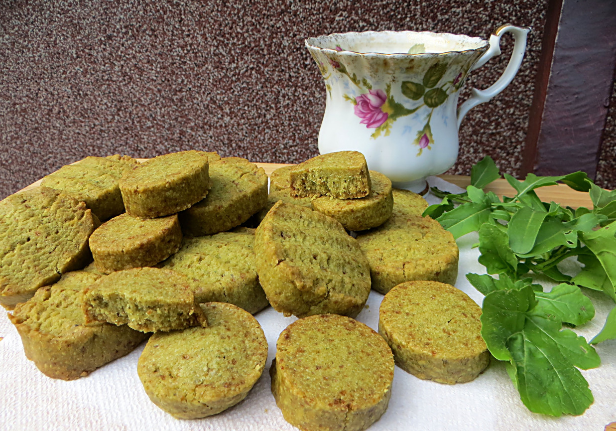 Zielone ciasteczka z rukolą foto