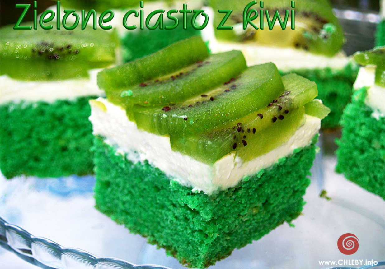 Zielone ciasto cytrynowe z kiwi foto
