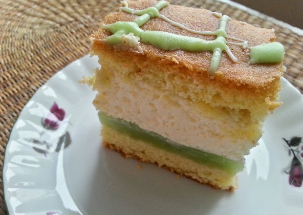 Fotografia przedstawiająca Zielone ciasto Shrek