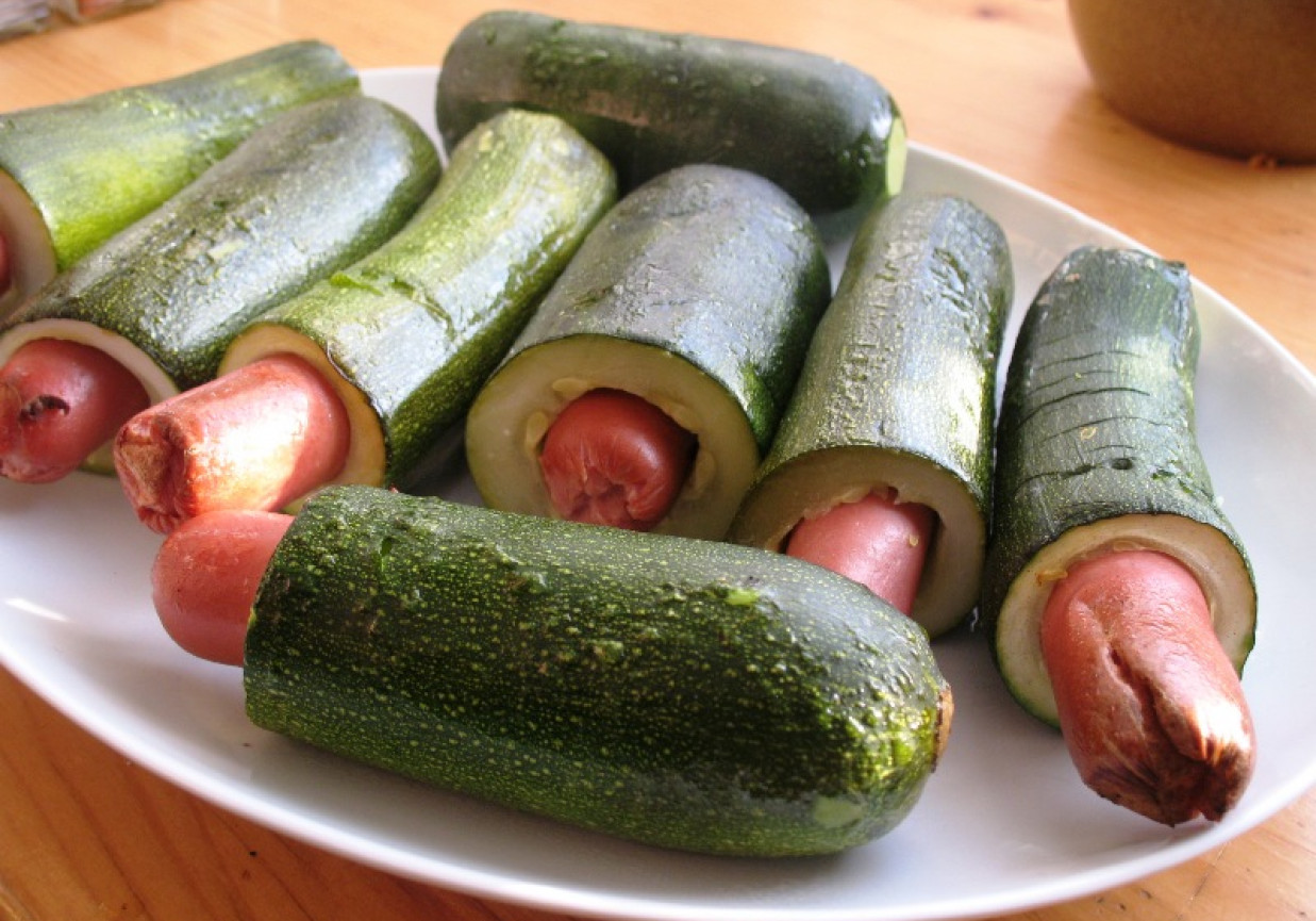 Zielone hot dogi foto