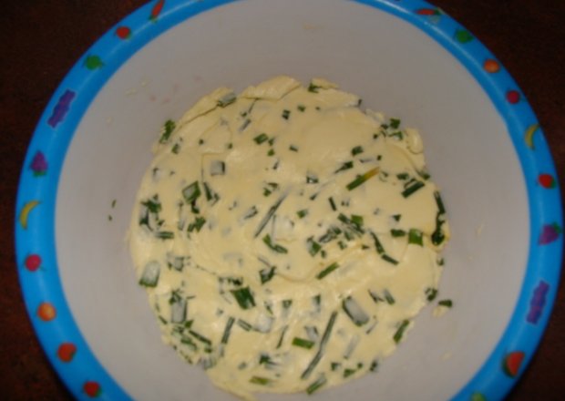 Fotografia przedstawiająca zielone masło