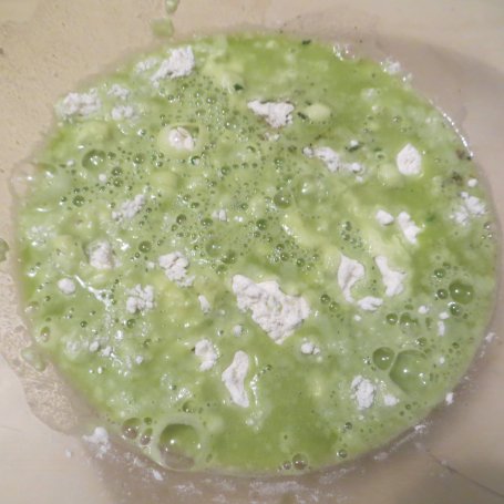 Krok 2 - zielone pierogi z fasolką adzuki foto
