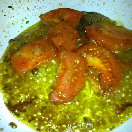 Krok 3 - zielone piersi z pomidorami foto
