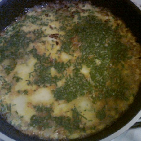 Krok 3 - Zielony omlet ze szczypiorkiem foto