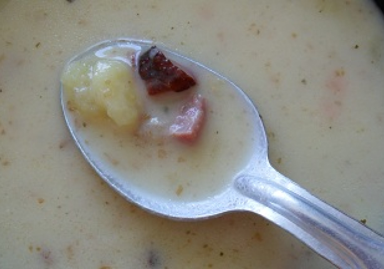 Ziemniaczana z boczkiem i śmietaną foto