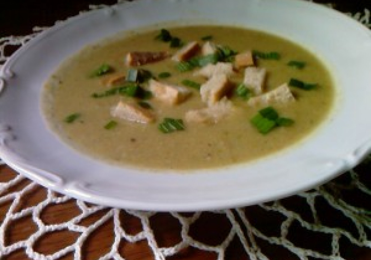 Ziemniaczana zupa-krem ze szczawiem foto