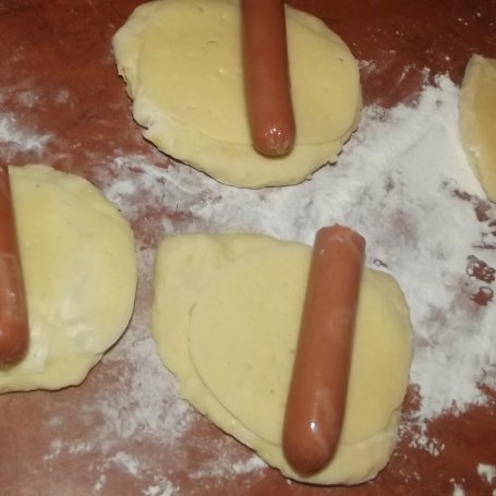 Krok 4 - Ziemniaczane hot dogi foto