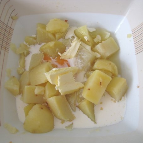 Krok 1 - Ziemniaczane różyczki foto