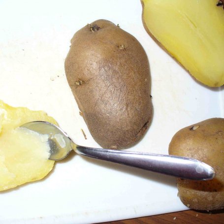 Krok 1 - Ziemniaczki nadziewane mięskiem foto