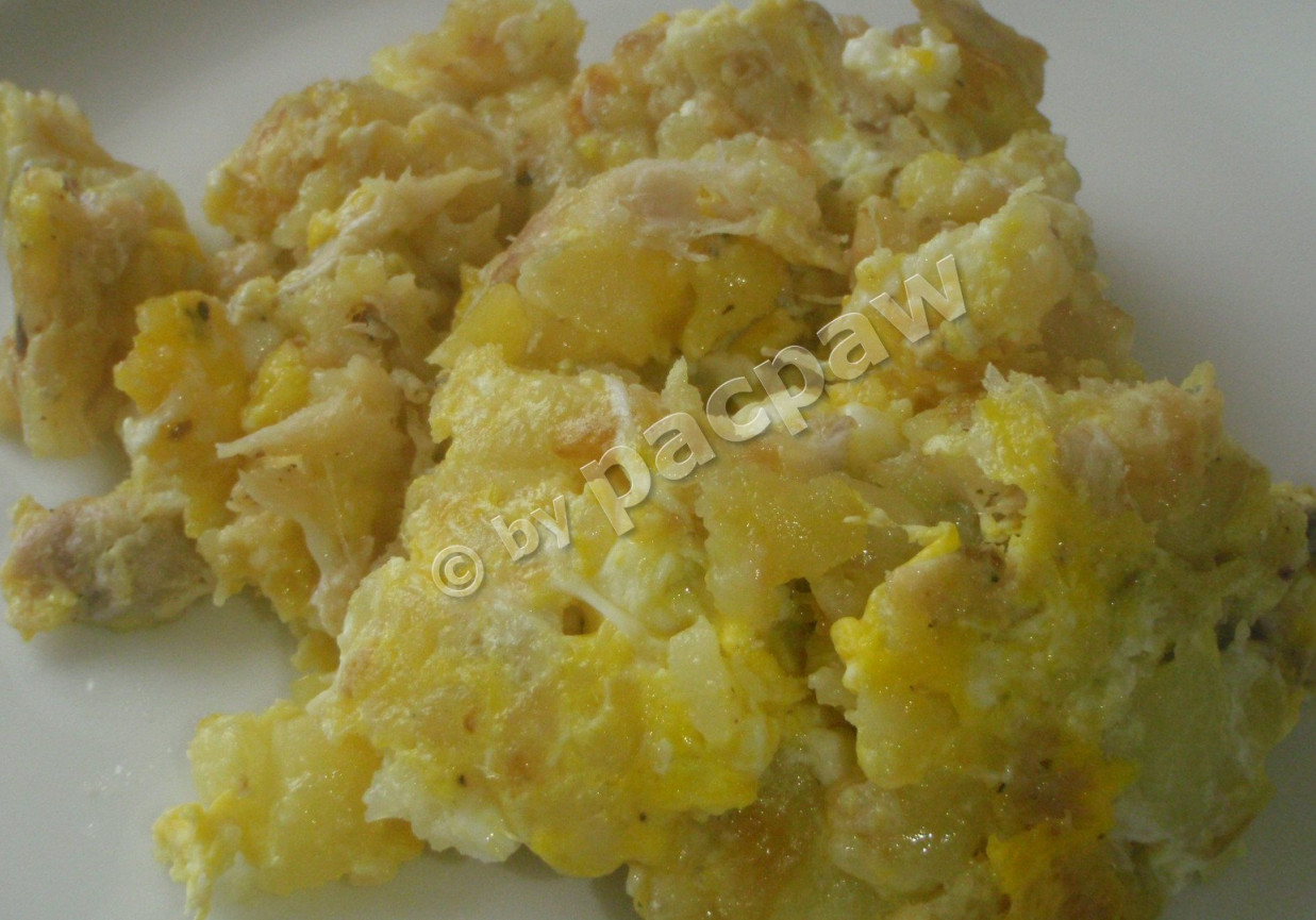 Ziemniaczki smażone z jajkami i makrelą foto
