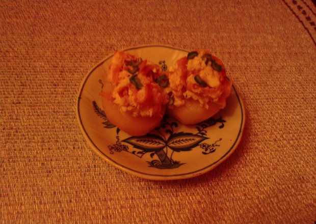 Fotografia przedstawiająca Ziemniaki faszerowane jajecznicą