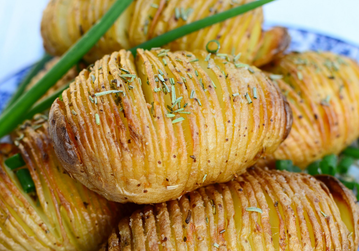 Ziemniaki Hasselback z air fryera foto
