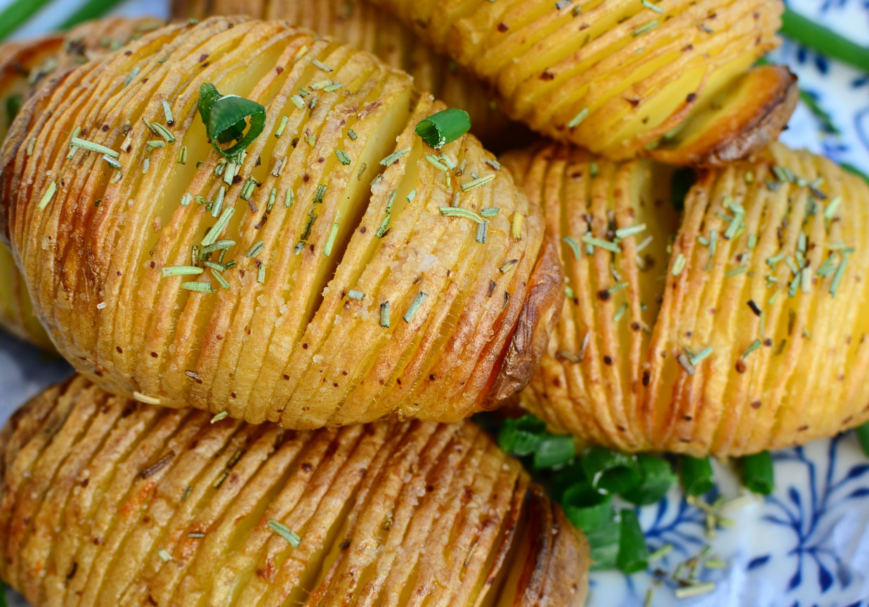 Ziemniaki Hasselback z air fryera foto
