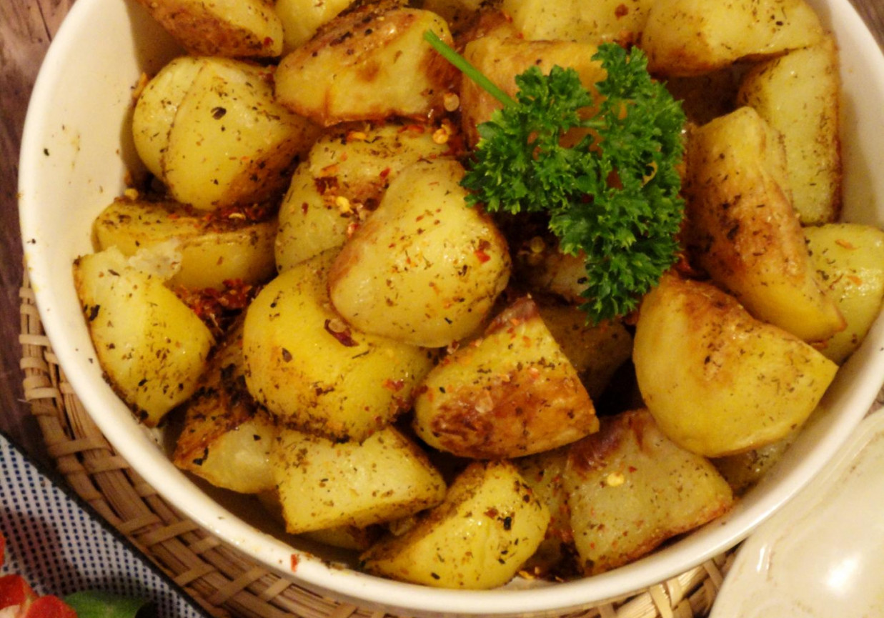 Ziemniaki pieczone w ziołach foto