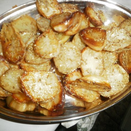Krok 4 - Ziemniaki pieczone z rozmarynem foto