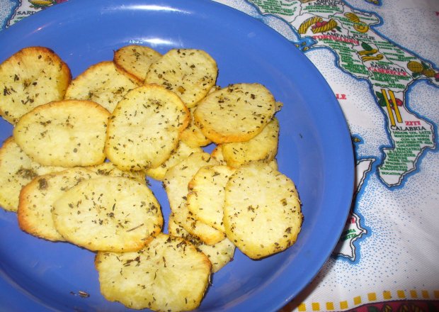 Fotografia przedstawiająca Ziemniaki pieczone z ziołami