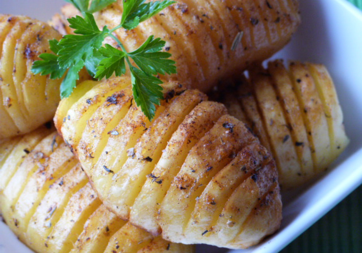 Ziemniaki pieczone z ziołami foto