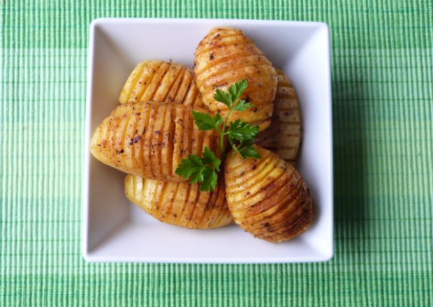Fotografia przedstawiająca Ziemniaki pieczone z ziołami