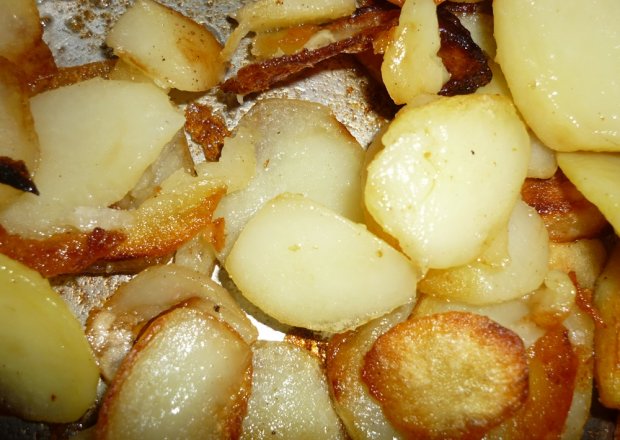 Fotografia przedstawiająca ziemniaki smażone